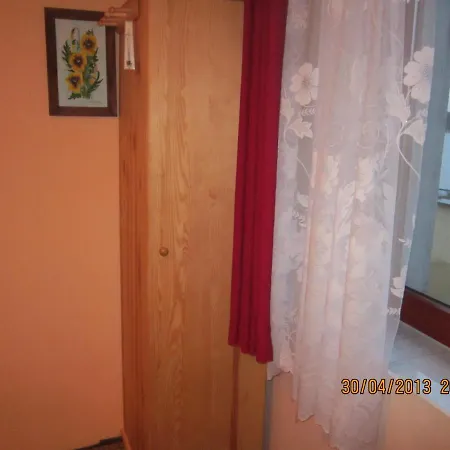 Jarzebinka Проживание в семье Веле