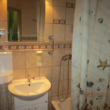 Проживание в семье Jarzebinka Веле