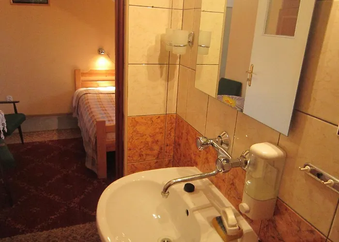 Δωμάτια σε οικογενειακή κατοικία Jarzebinka Wiele